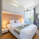 Air-Conditioned 2-Br Apartment With Garage Near The Beach
