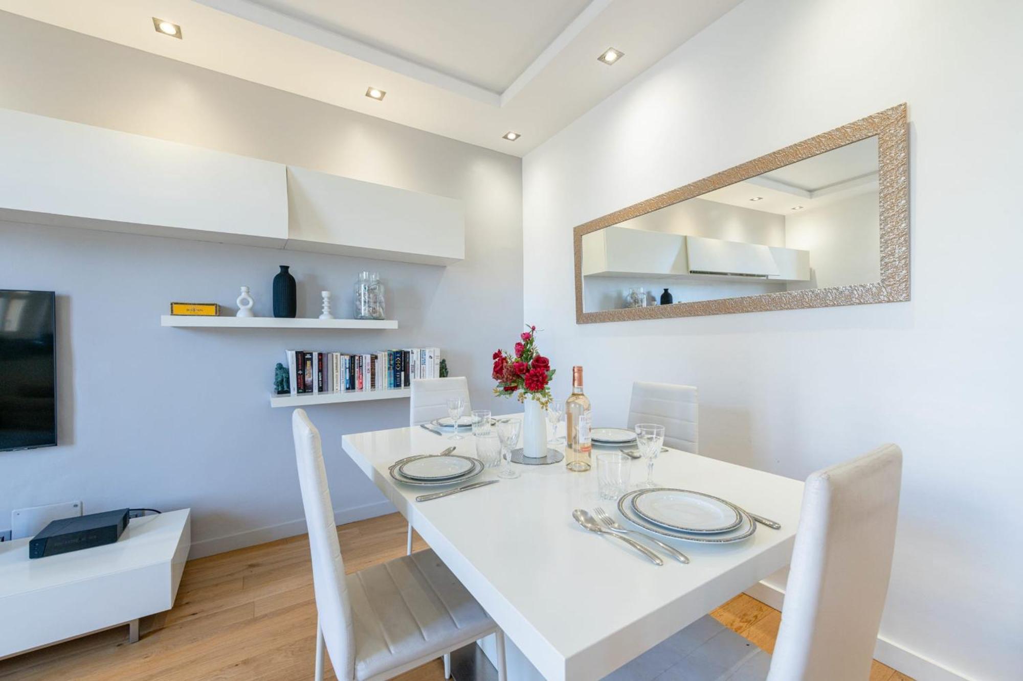 Air-conditioned 2-br With Garage Near The